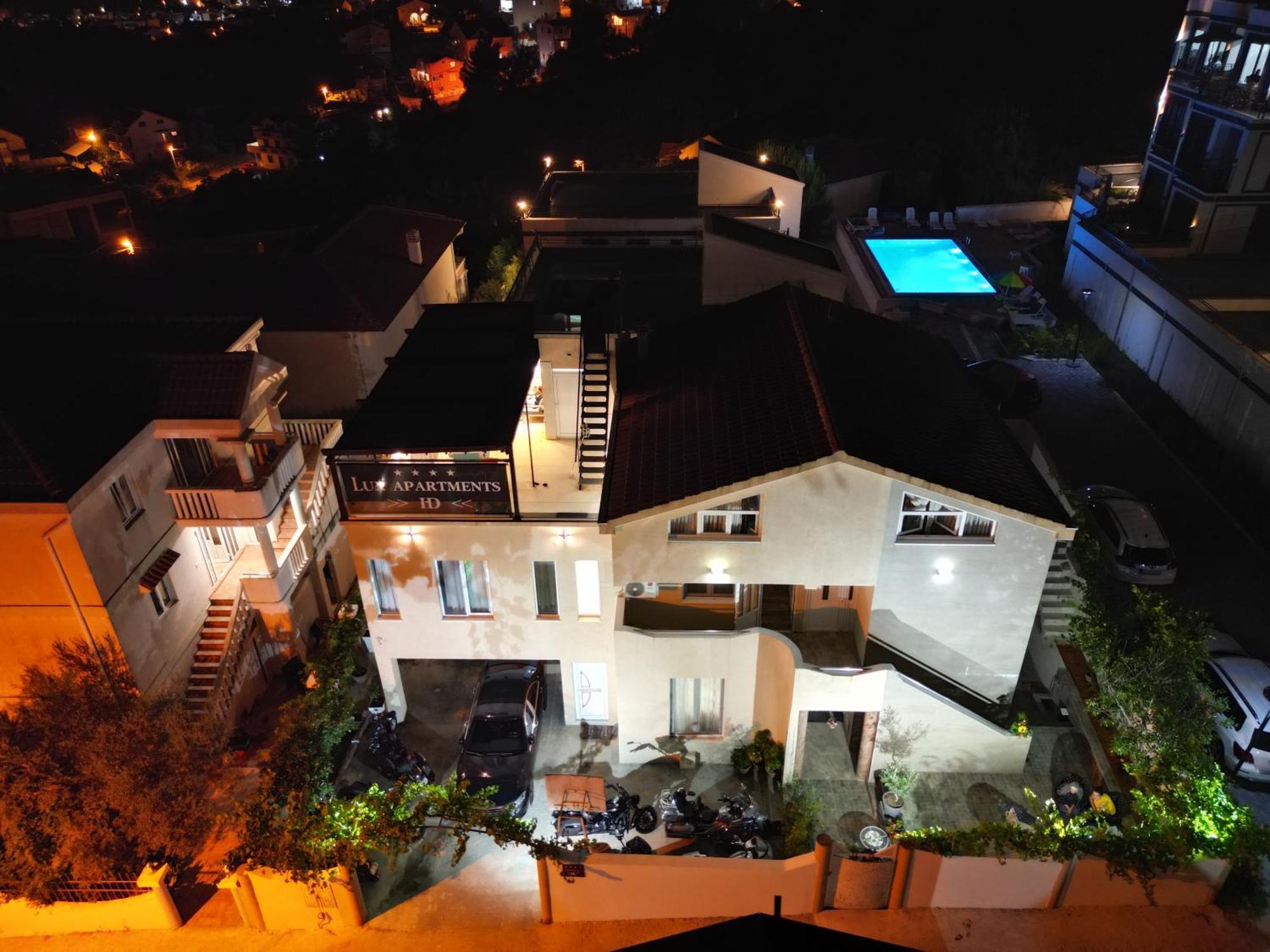 Id Apartments Τίβατ Εξωτερικό φωτογραφία