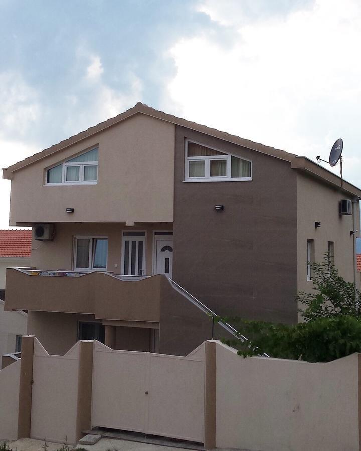 Id Apartments Τίβατ Εξωτερικό φωτογραφία