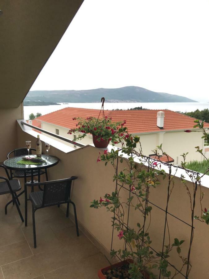 Id Apartments Τίβατ Εξωτερικό φωτογραφία